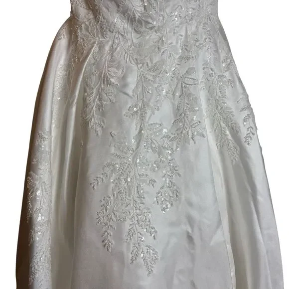 Lulus Now and Always White Beaded Embroidered Strapless Gown Size 8 NWOT - Picture 16 of 16